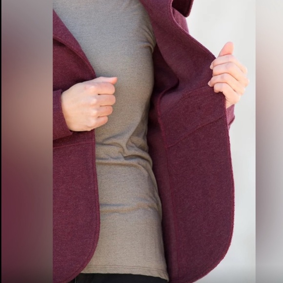 Ibex Reese Cardigan Sweater fitted Jacket Blazer bucle Merino Wool wine Womens M - Picture 12 of 13